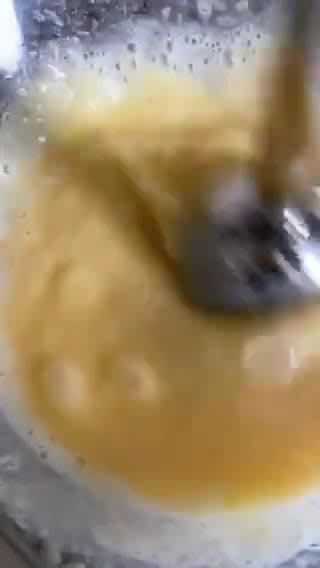 Foto del paso 4 de la receta: Pan de plátanos maduros, con frutos secos, en cazuela de barro
