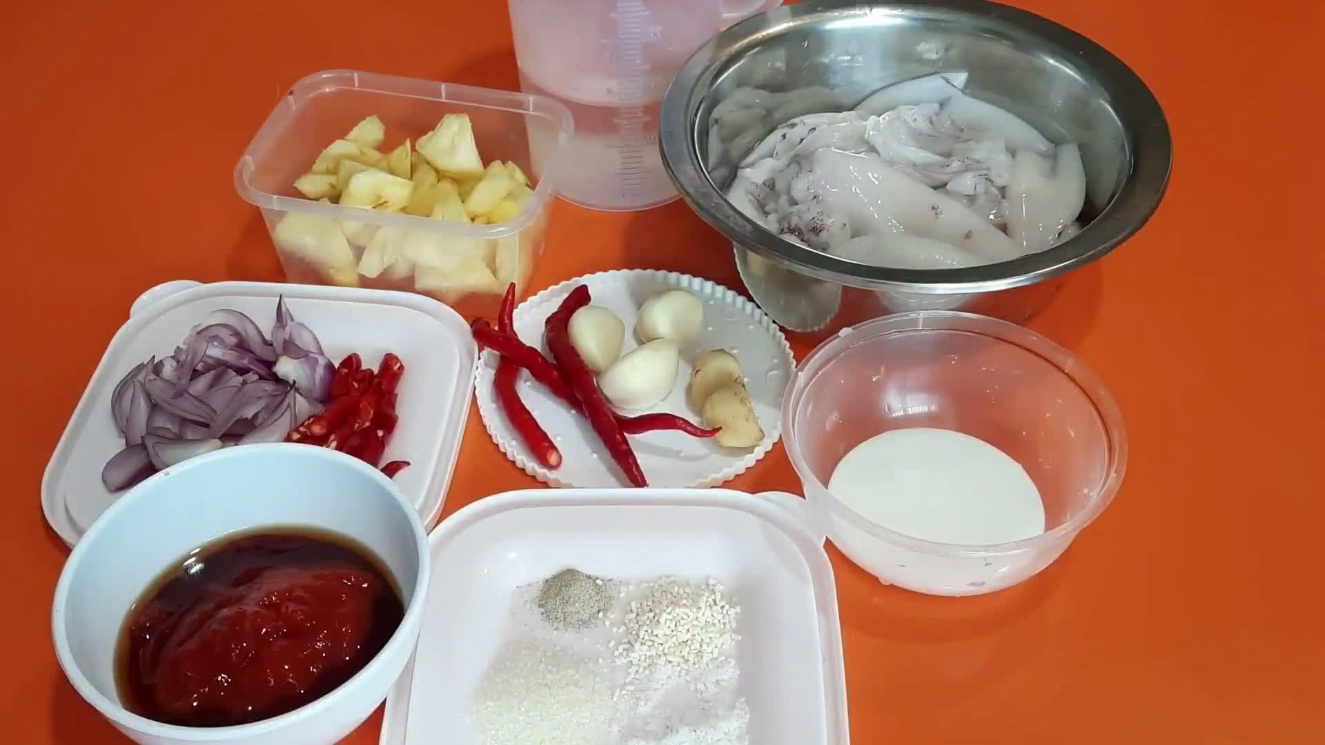 Foto langkah ke 1 dari resep Cumi saos padang.