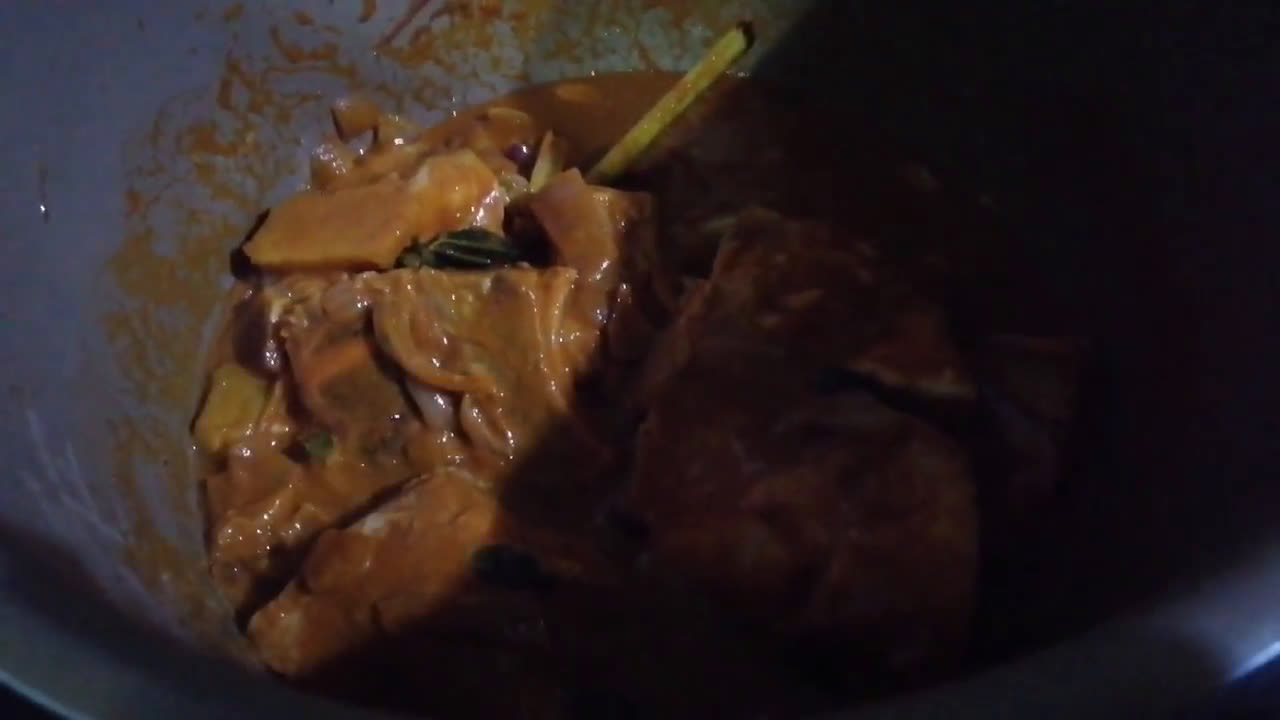 Gambar langkah 3 resipi Kari kambing.