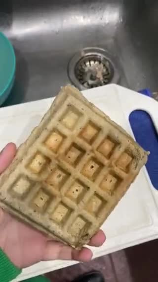 Foto del paso 4 de la receta: Waffles salados sin tacc y veganos