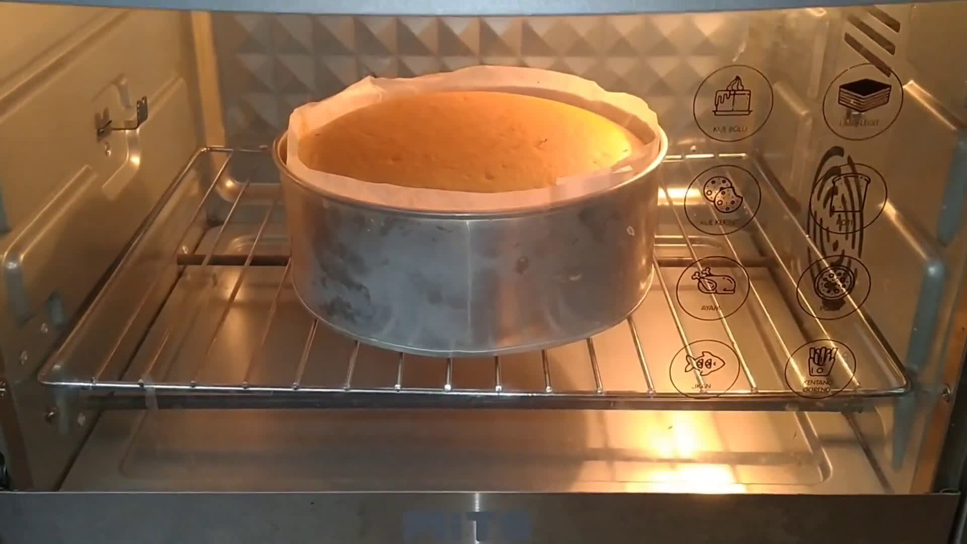 Foto langkah ke 6 dari resep 180. Cheddar Cheese Cake.