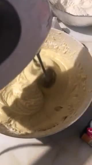 Foto del paso 2 de la receta: Queque marmoleado con fudge