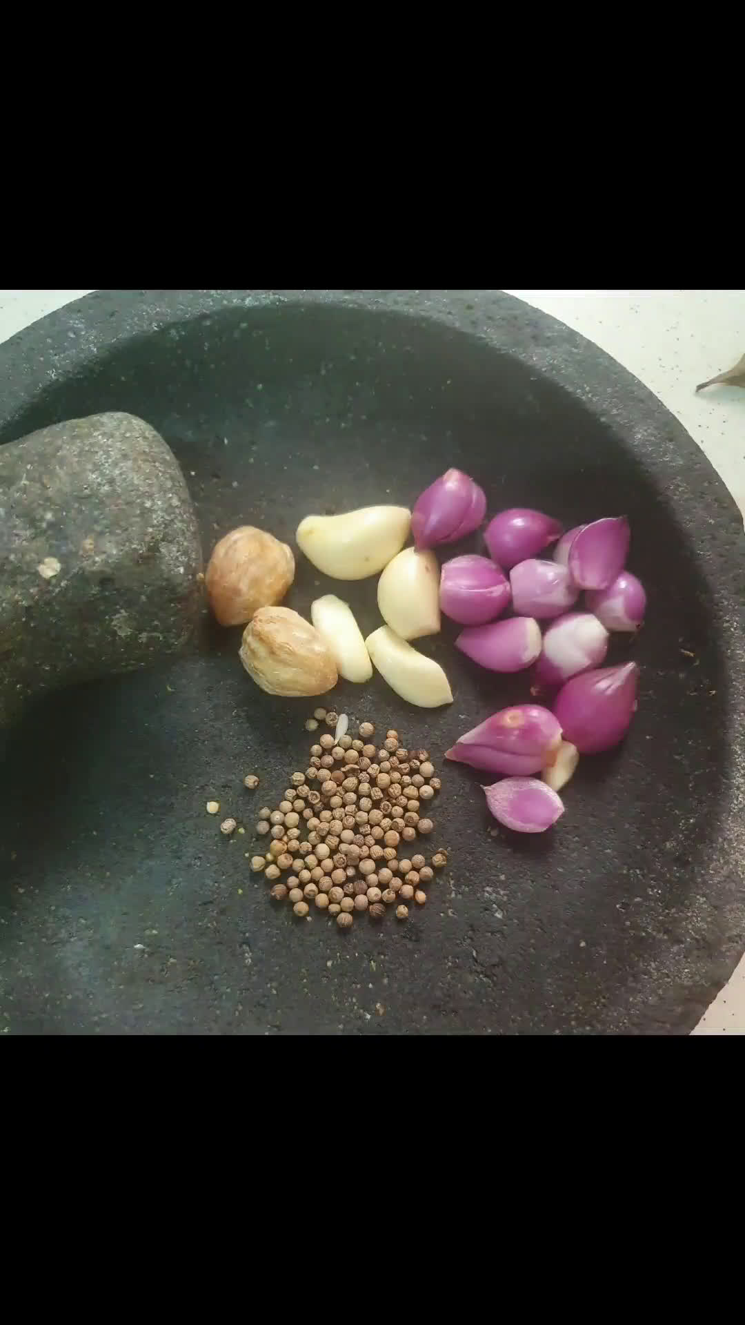 Foto langkah ke 3 dari resep 292. Opor Telur Tempe Kuah Susu.