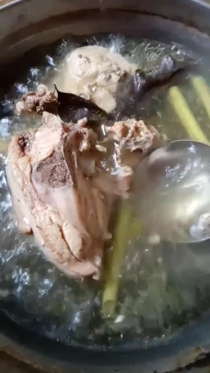 Foto langkah ke 2 dari resep Abon Ayam HomeMade.