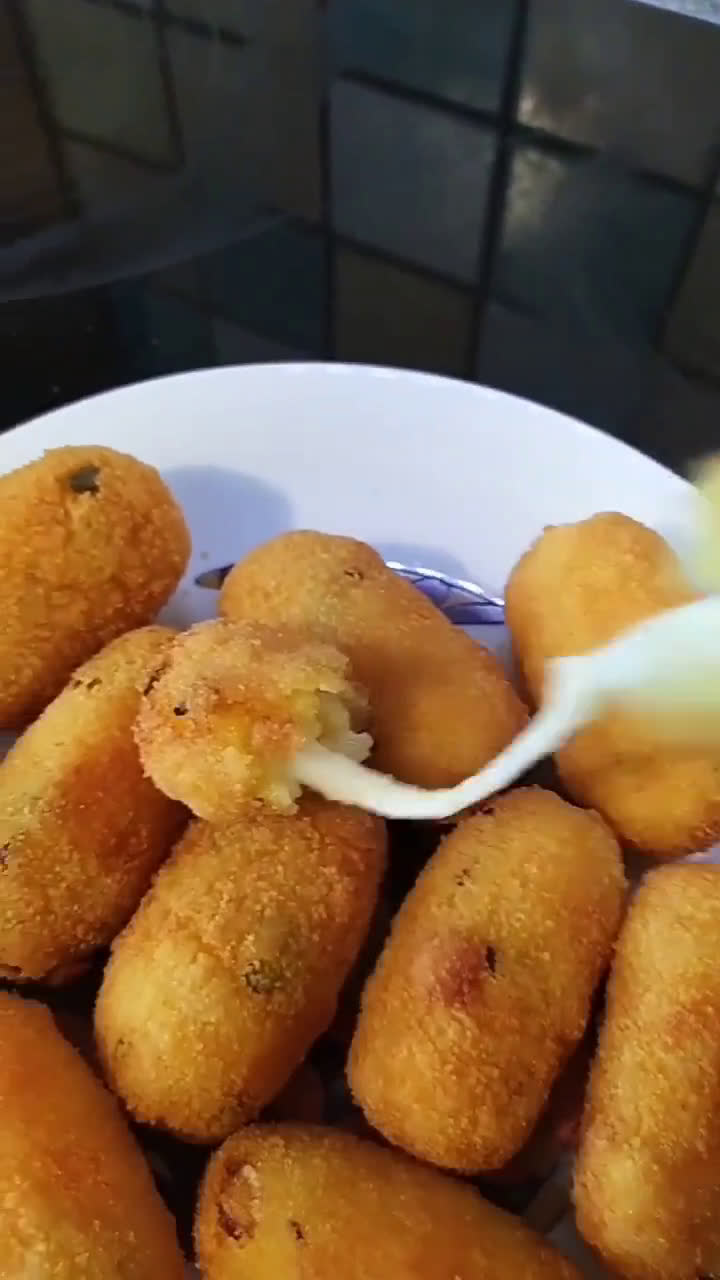 Foto langkah ke 9 dari resep Kroket kentang isi mozarella.
