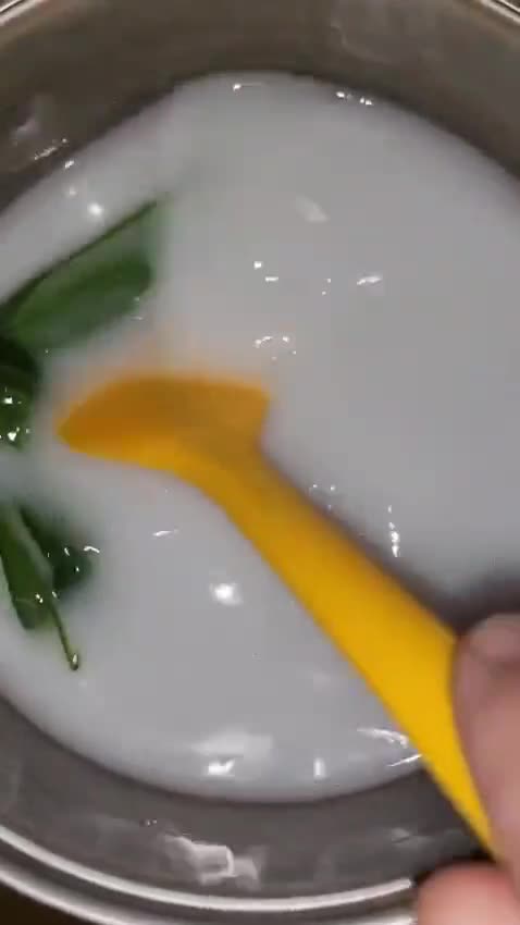 Foto langkah ke 2 dari resep Kue Lumpur Ubi Ungu.