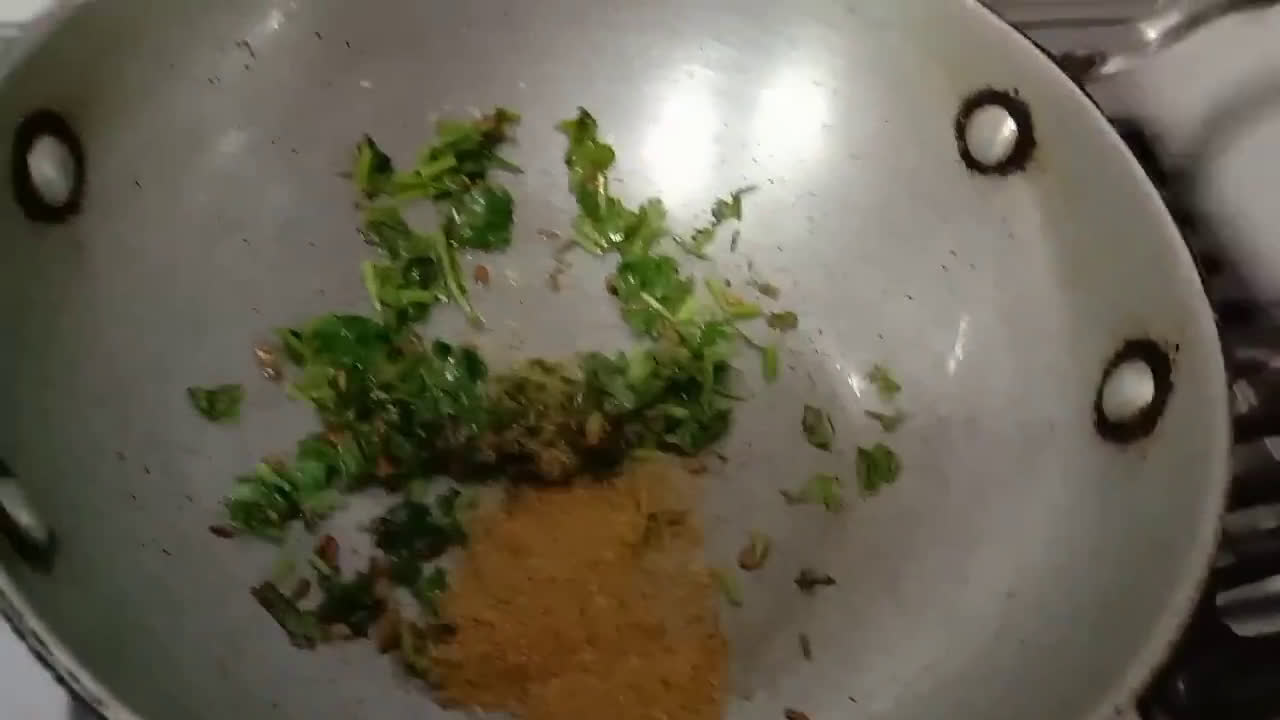 चना दाल स्टफ्ड पराठा (chana dal stuffed paratha recipe in hindi) रेसिपी चरण 3 फोटो