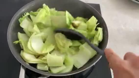 A picture of step 1 of Stir Fried Napa Cabbage With Oysters Sauce.