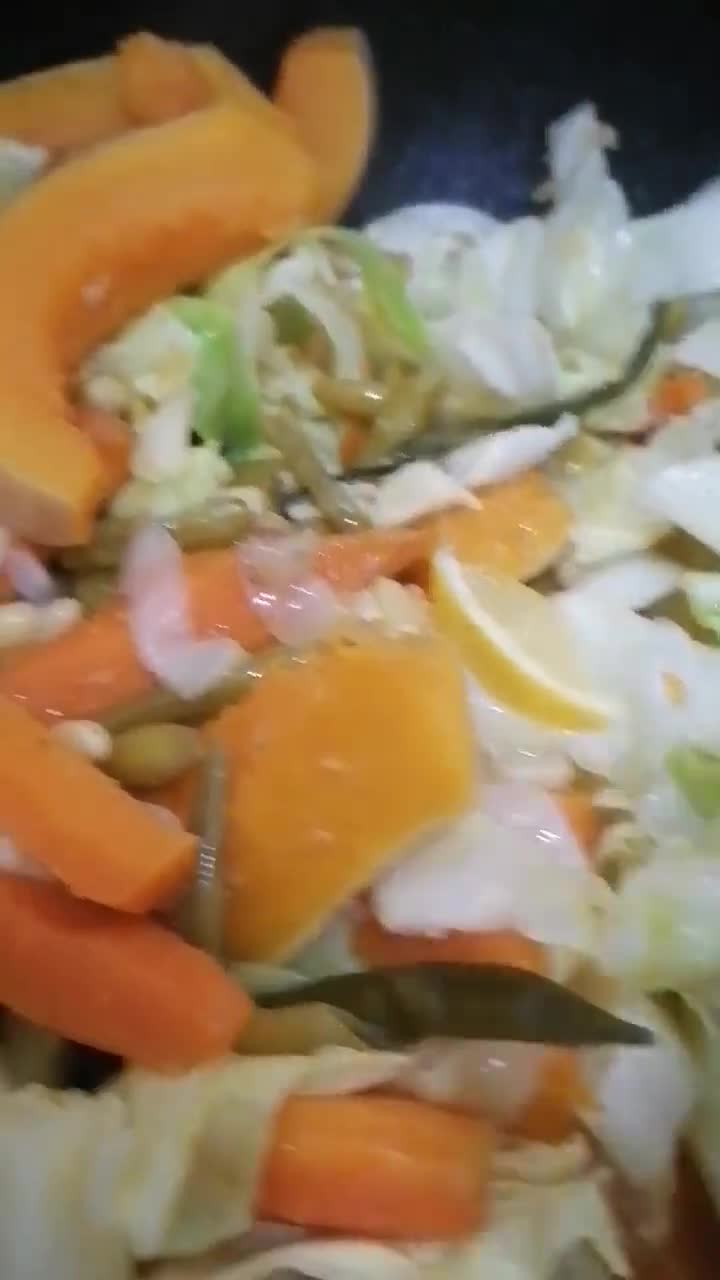 صورة لخطوة 3 من وصفة رز صيني بالخضار