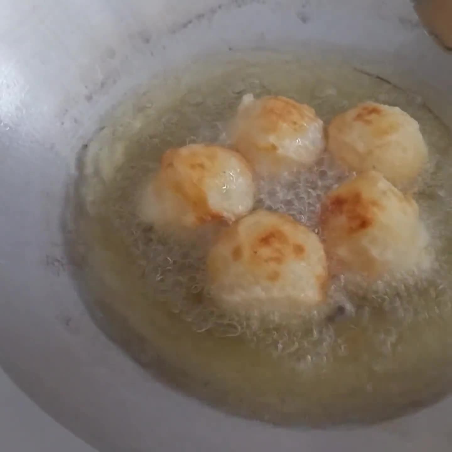 Foto langkah ke 3 dari resep 185. Rondo Royal alias si Tape Goreng.