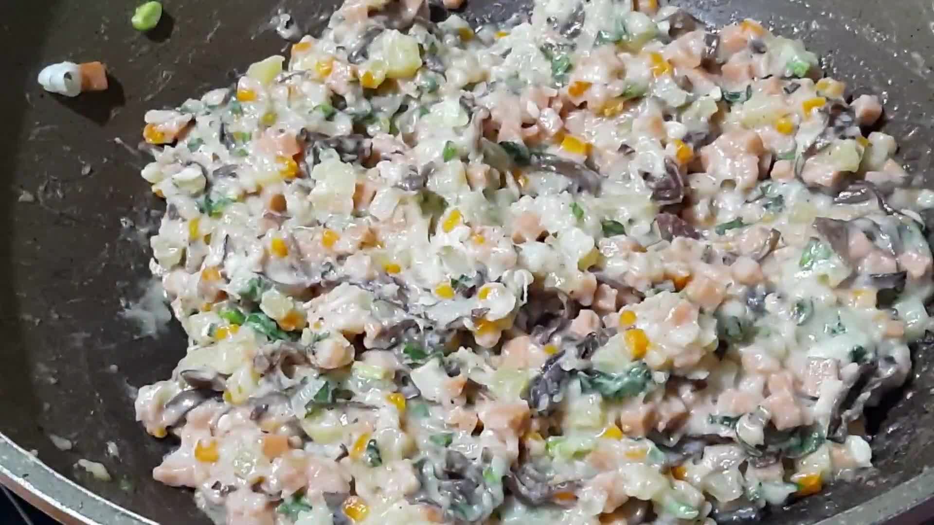 Foto langkah ke 5 dari resep 💕RISOL SAYUR JAMUR KUPING.
