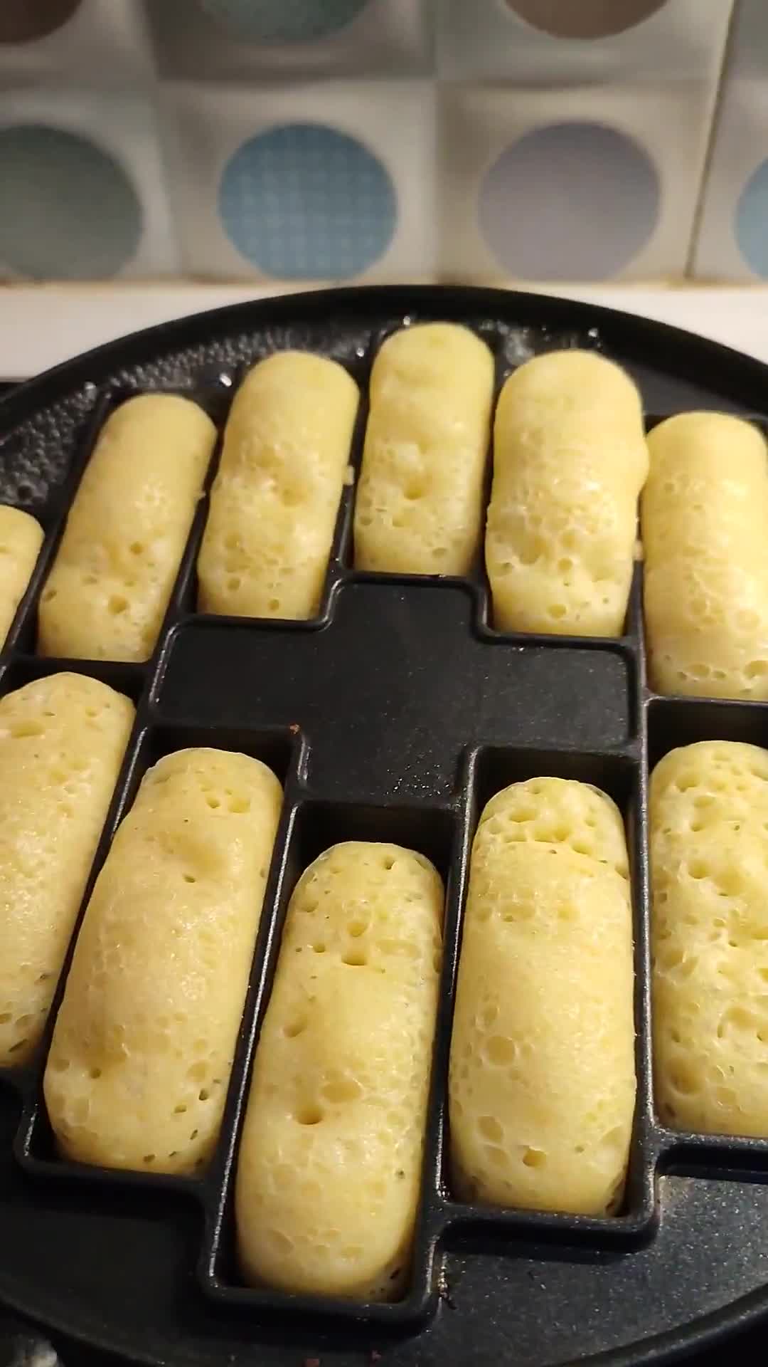 Foto langkah ke 9 dari resep Pukis Menul.
