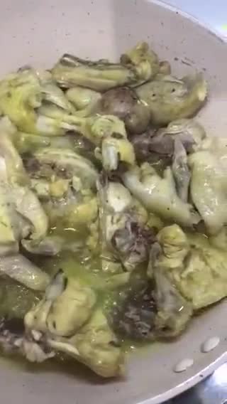 Foto langkah ke 1 dari resep Ayam Goreng Cabe Ijo.