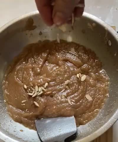 राजगिरा का हलवा (Rajgira ka halwa recipe in hindi) रेसिपी चरण 7 फोटो