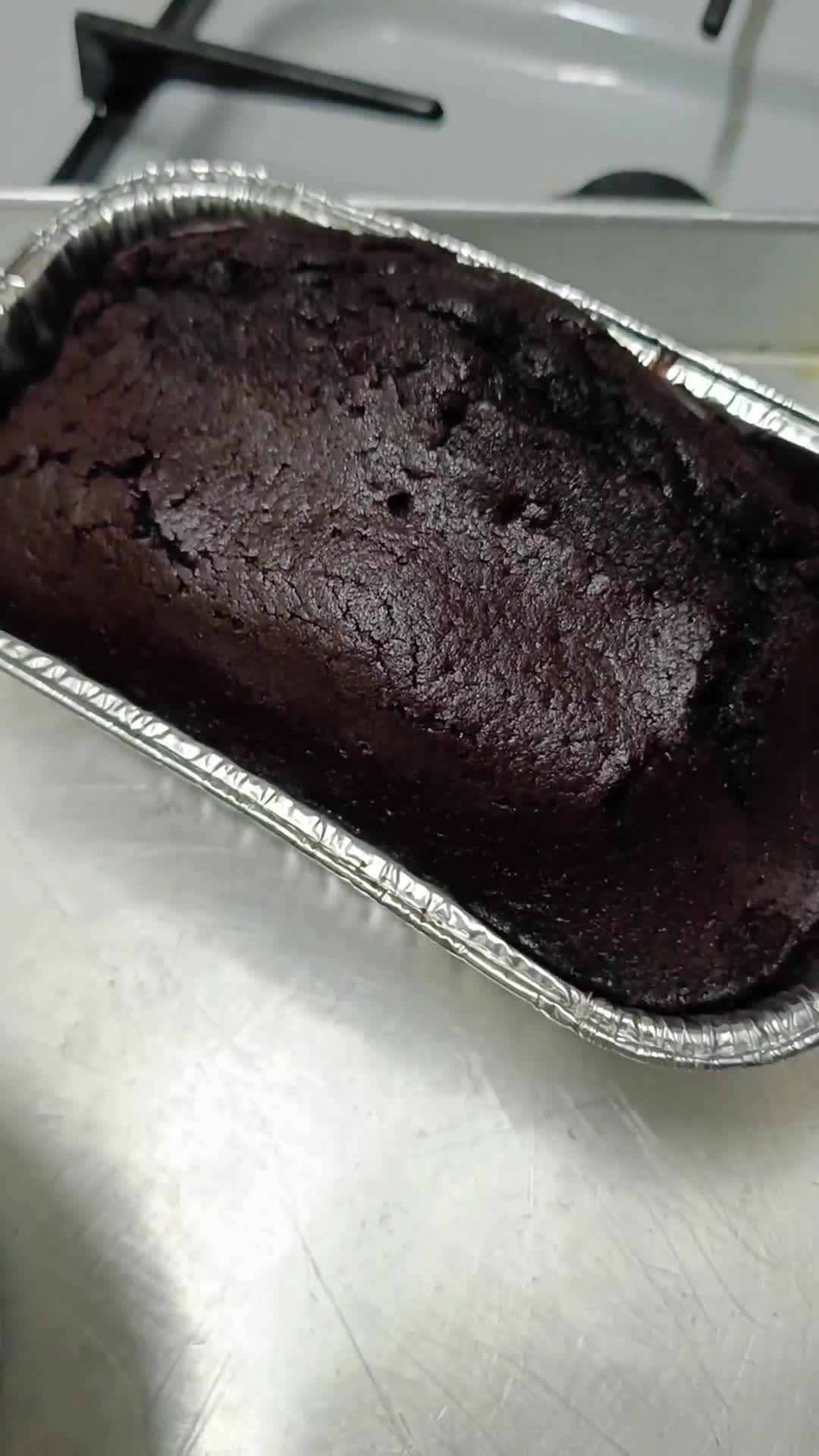 Gambar langkah 5 resipi Kek Coklat Moist.