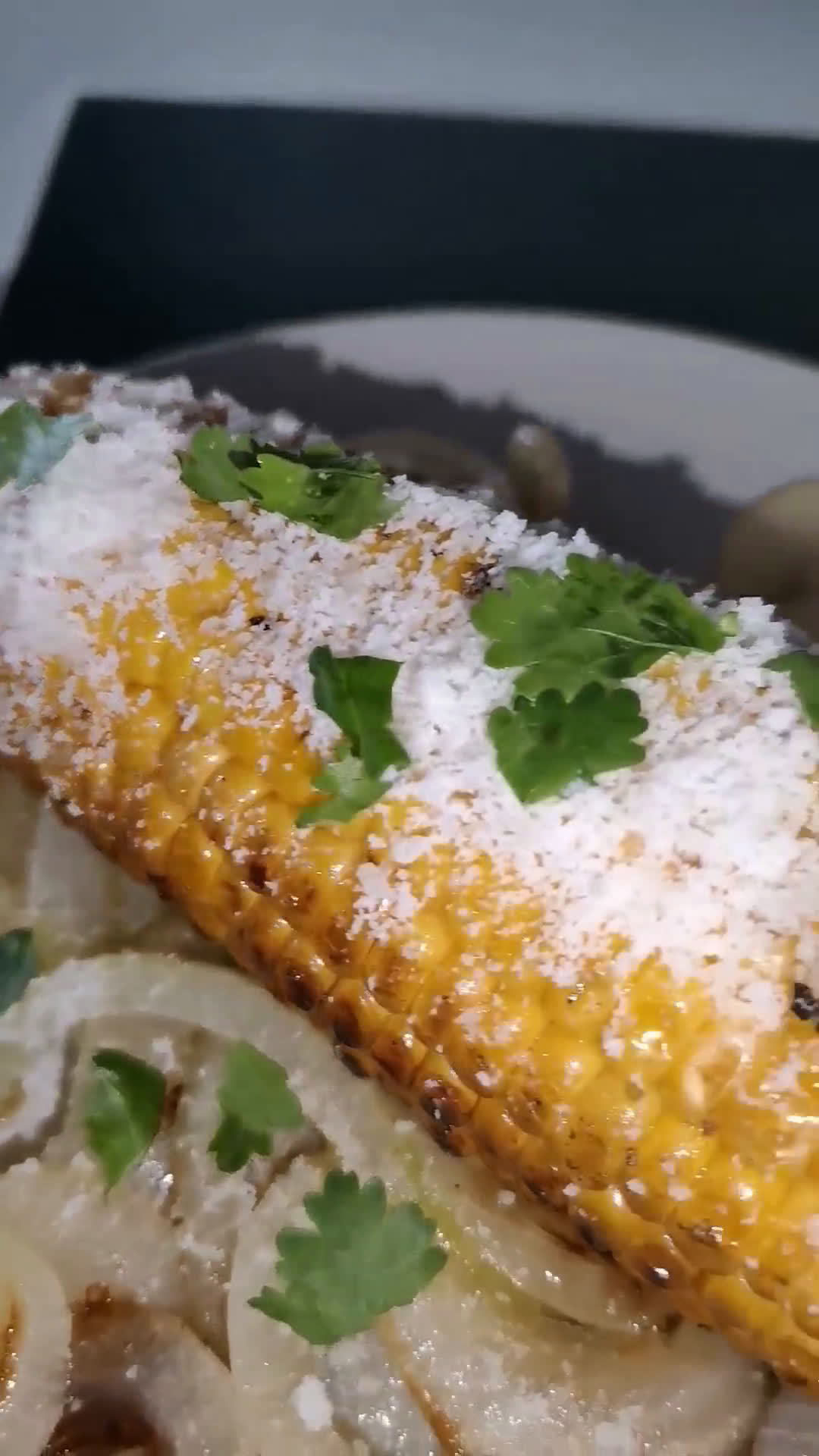Foto del paso 4 de la receta: Mazorca con queso & cilantro