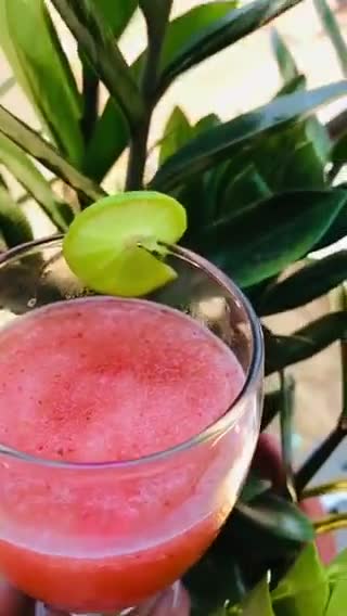 Foto del paso 1 de la receta: Limonada de fresa 🍓 con Limón