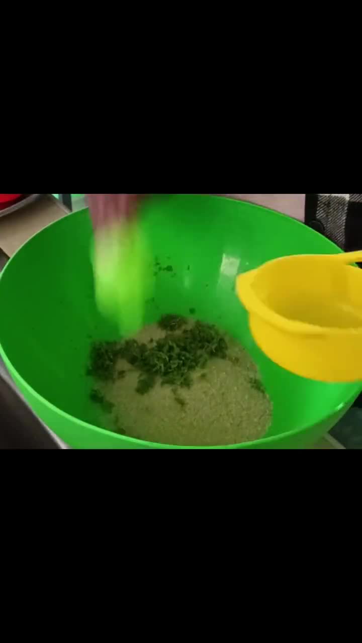 A picture of step 1 of Lemon Cake.