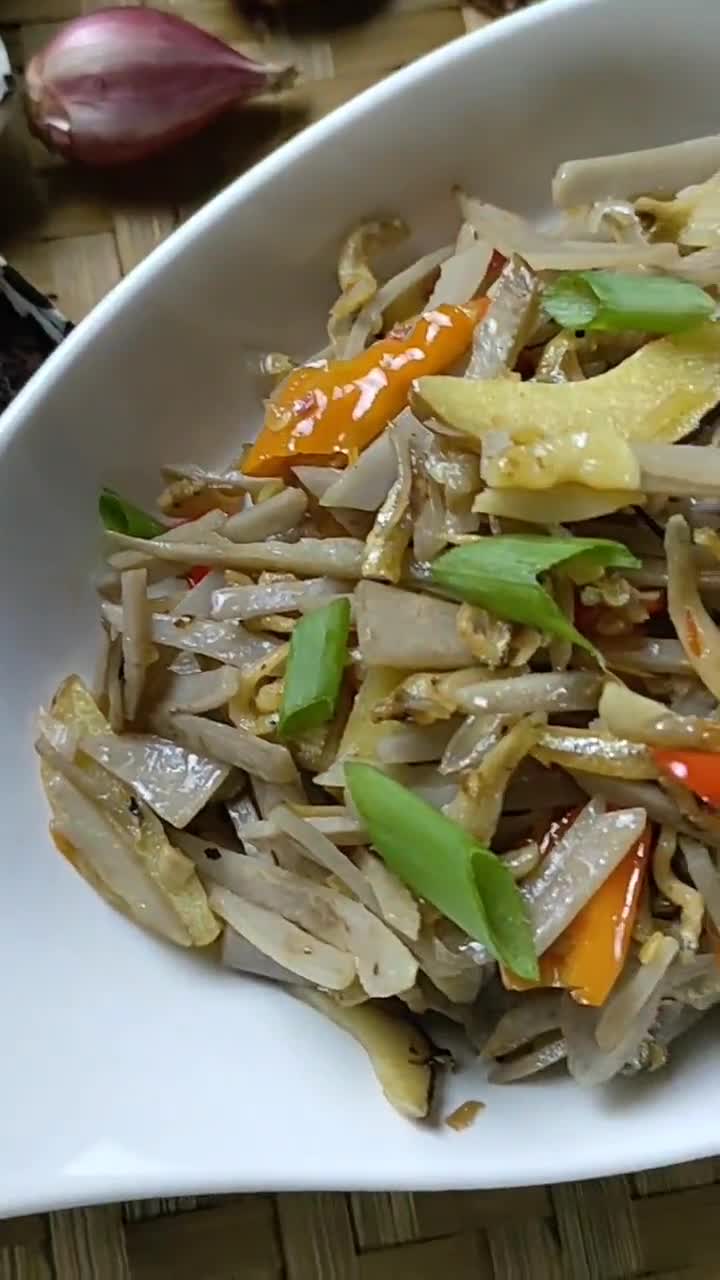 Foto langkah ke 6 dari resep Tumis Pedas Kulit Singkong Teri (620).