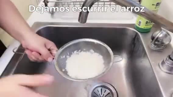 Foto del paso 2 de la receta: Arroz con leche en olla express