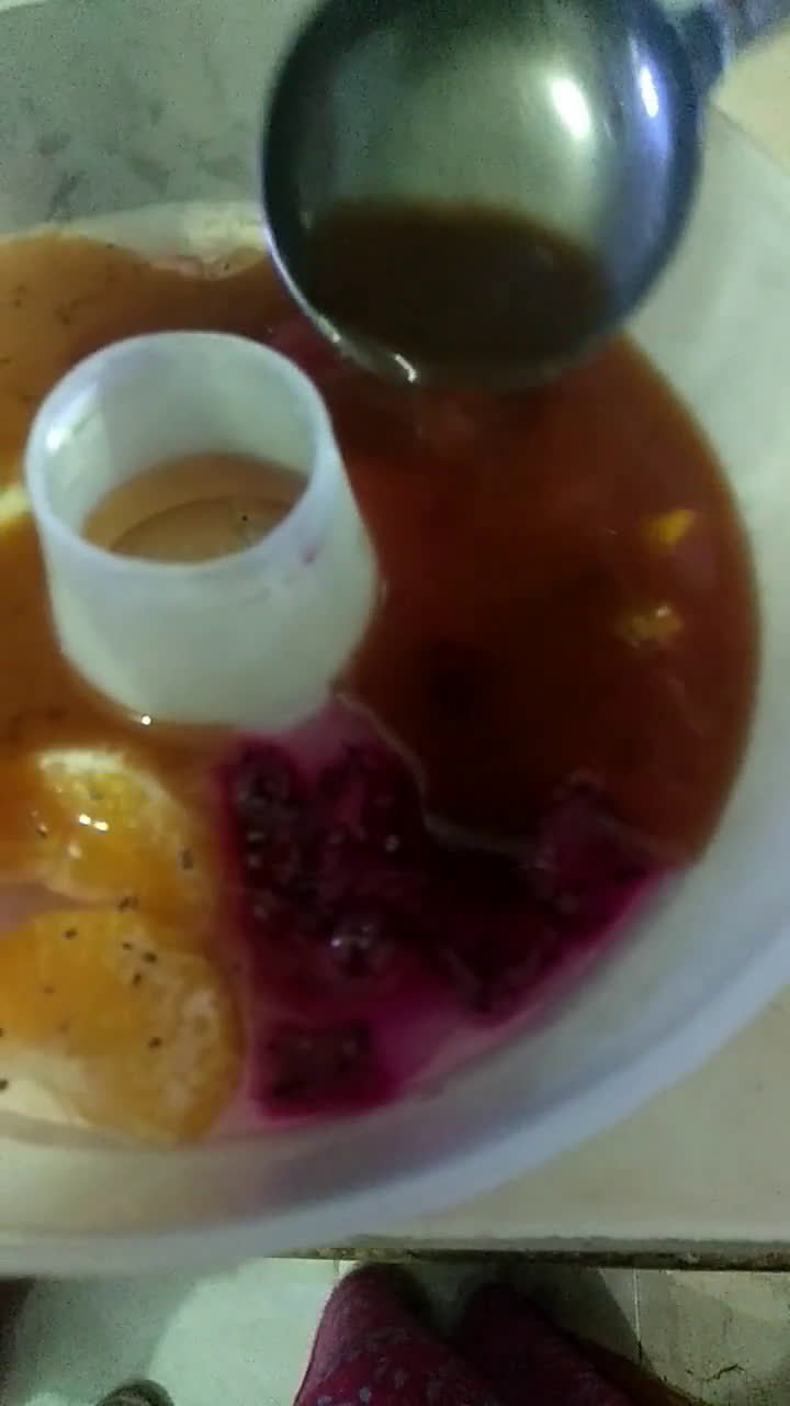 Foto langkah ke 2 dari resep Puding Buah Lapis Coklat.