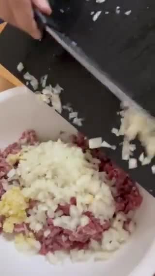Foto langkah ke 3 dari resep Kibinai / Pastel Eropa / Lithuanian Meat Pie.