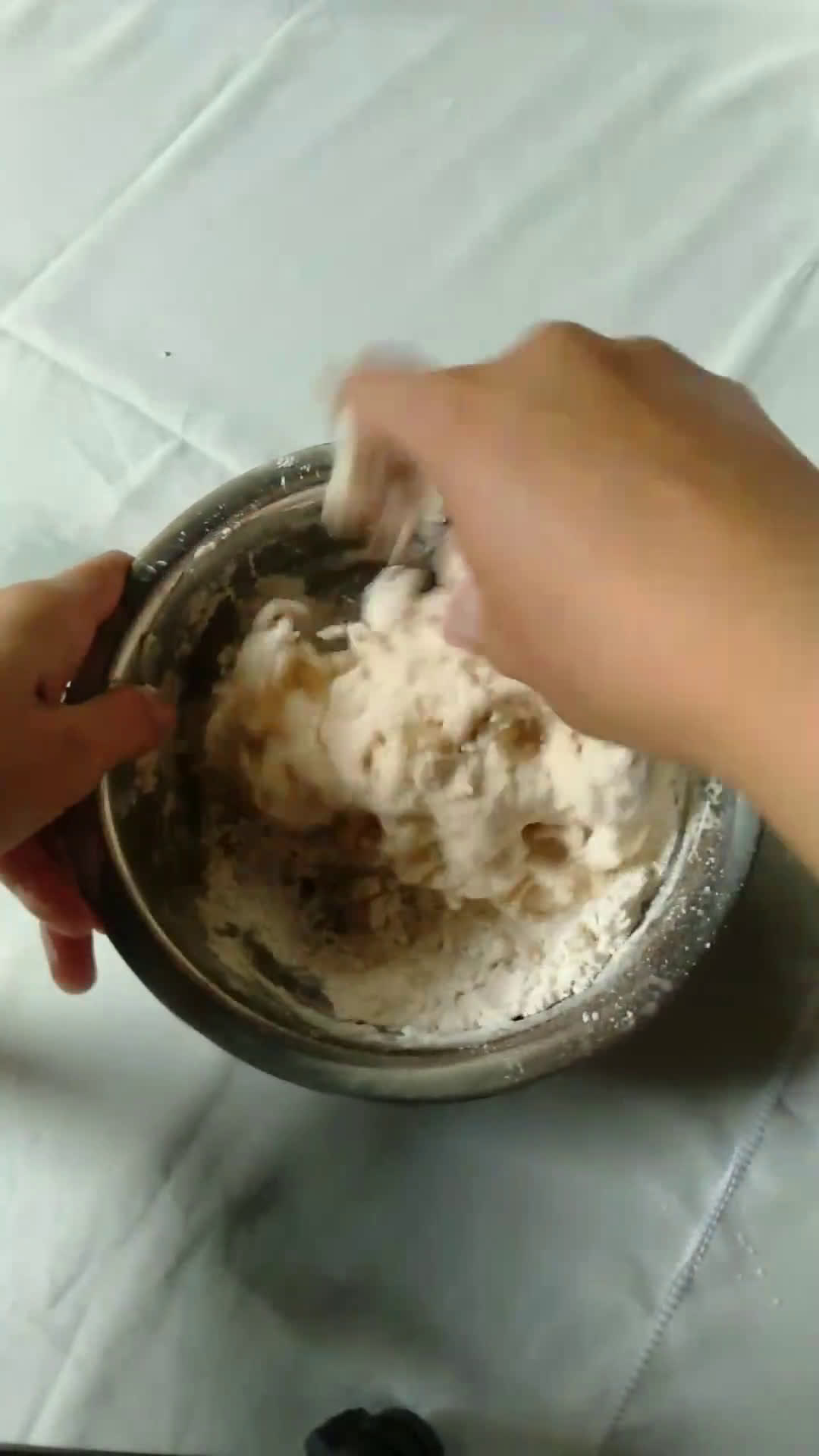 Foto langkah ke 5 dari resep Pizza Sosis Pakai Teflon.