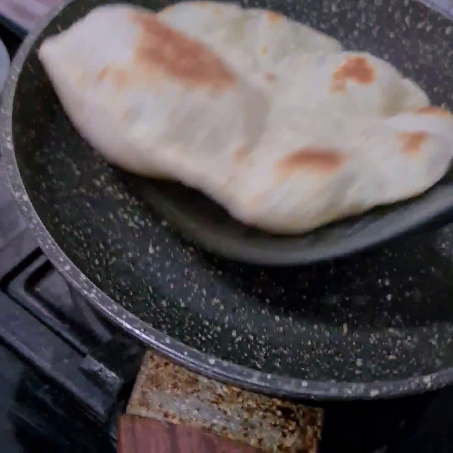 Foto langkah ke 5 dari resep Kulit Tortilla.