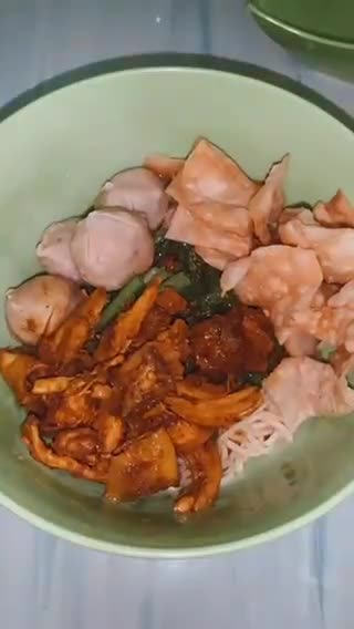 Foto langkah ke 4 dari resep Mie ayam komplit.