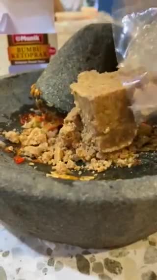 Foto langkah ke 1 dari resep Ketoprak Indomie Viral.