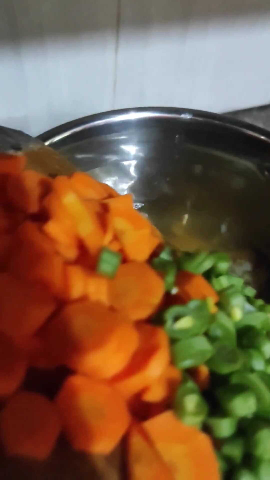 Foto langkah ke 6 dari resep Sup Krim Kacang Merah Sayap Ayam.