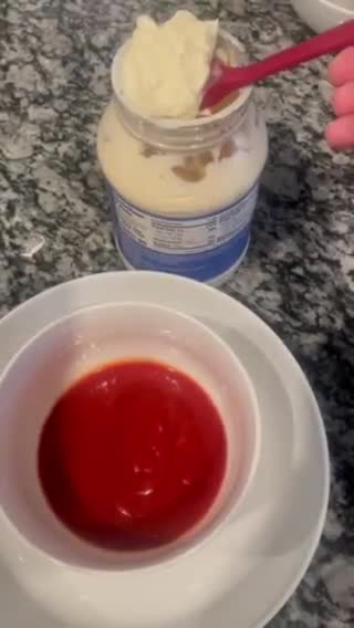 A picture of step 1 of Ceviche de camarones.