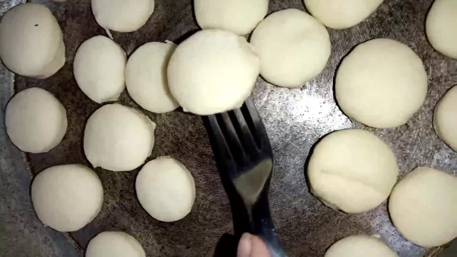 Foto del paso 19 de la receta: Bizcochitos de grasa hojaldrados