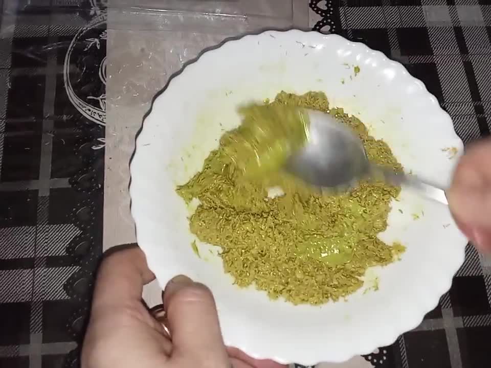 صورة لخطوة 4 من وصفة شوكولاتة دبي 🍫