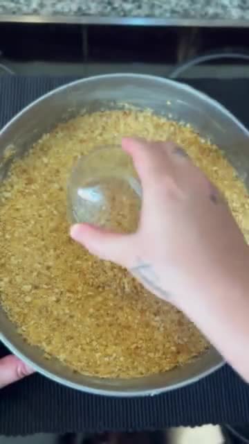 Foto del paso 2 de la receta: Tarta de queso de crema de pistacho