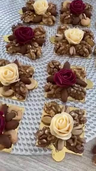 صورة لخطوة 1 من وصفة تقديم المكسرات مع شاي