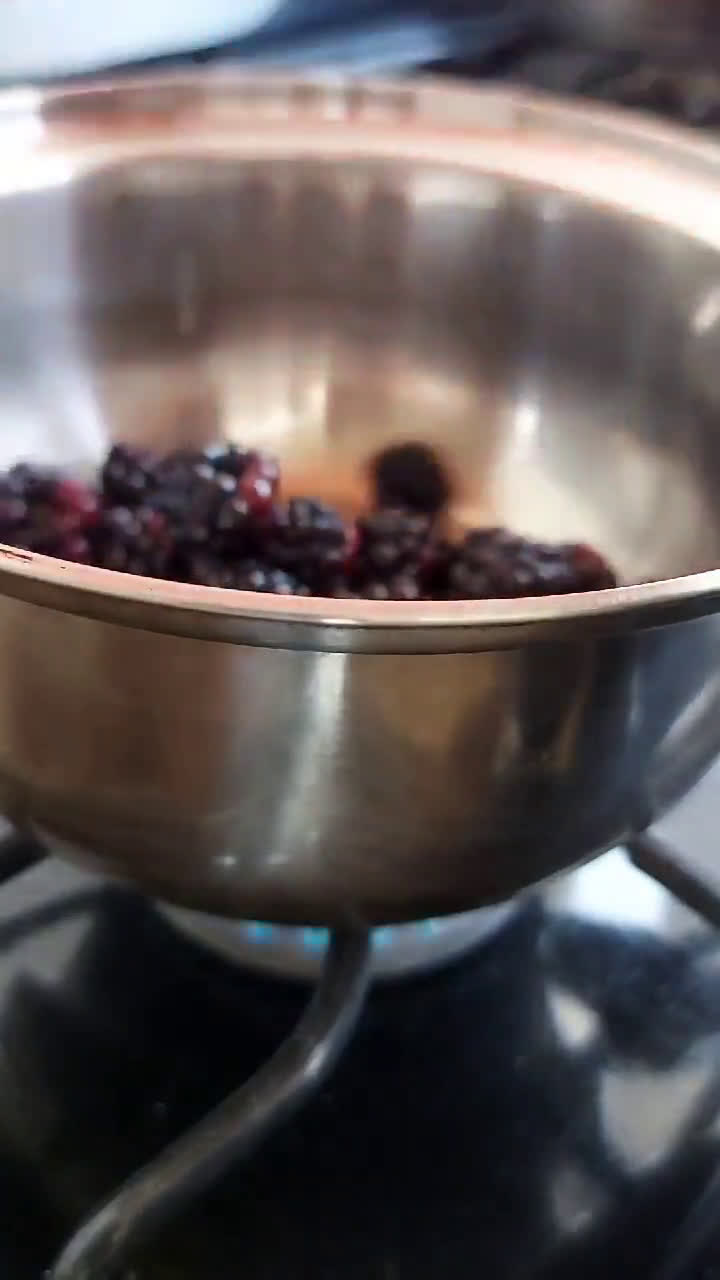 Foto del paso 2 de la receta: Chocoblackberry cake