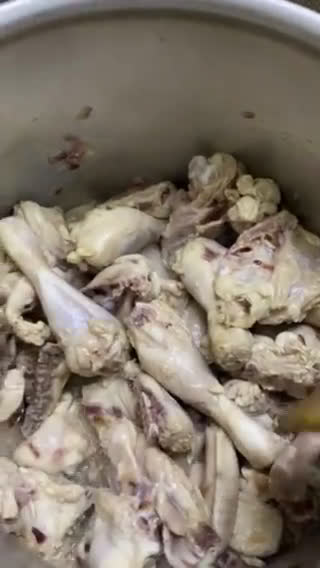 صورة لخطوة 3 من وصفة ملوخيه يمنيه مع الطماطم لذيذه جدا مع سر الوصفه 👌🇾🇪