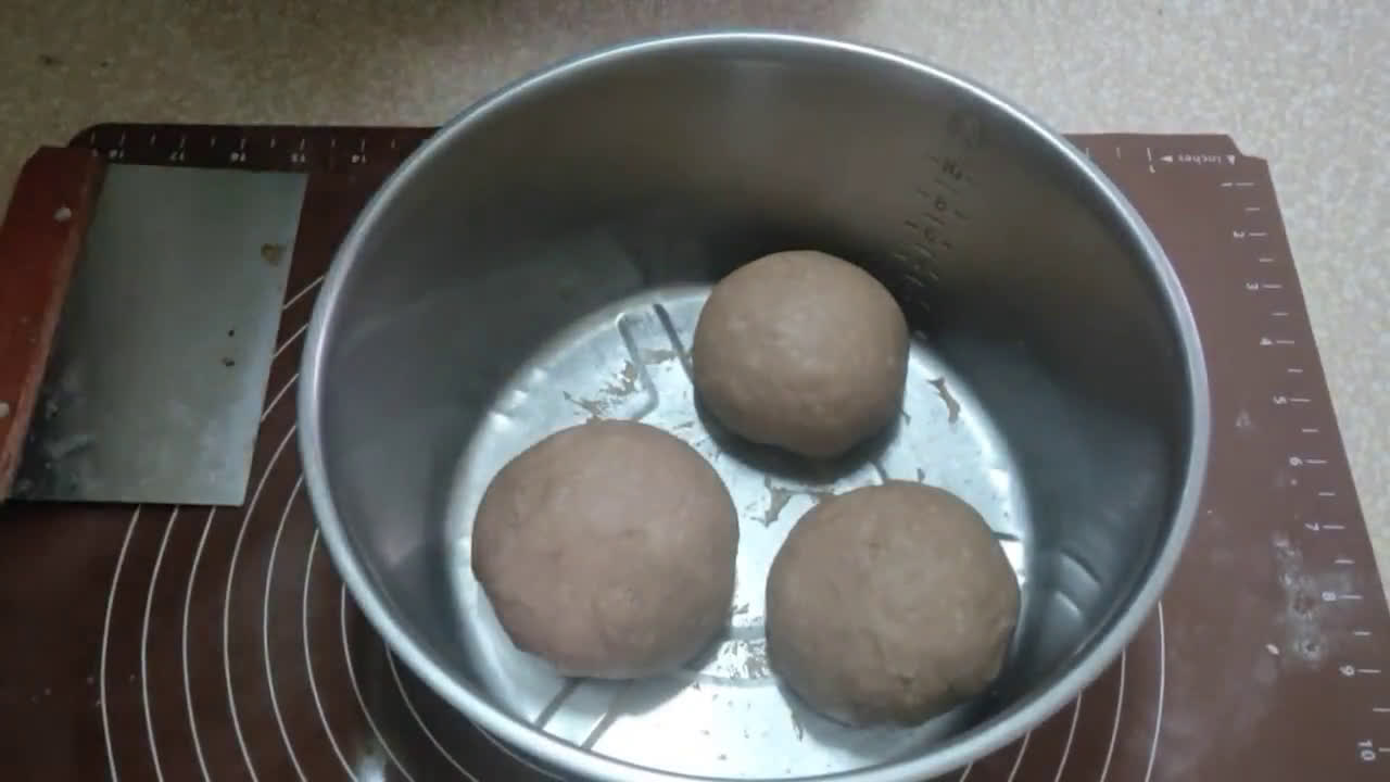 Foto langkah ke 4 dari resep Tangzhong milk bread.