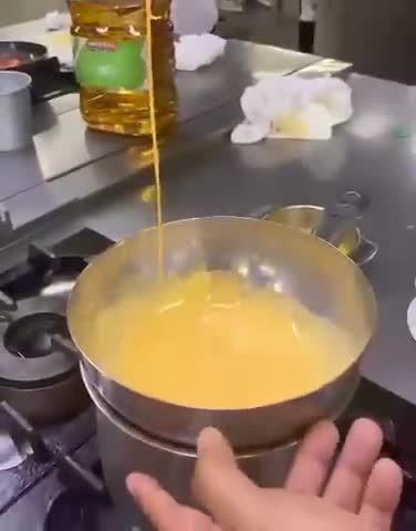 Foto del paso 5 de la receta: Salsa holandesa 🥣 🧑🏽‍🍳