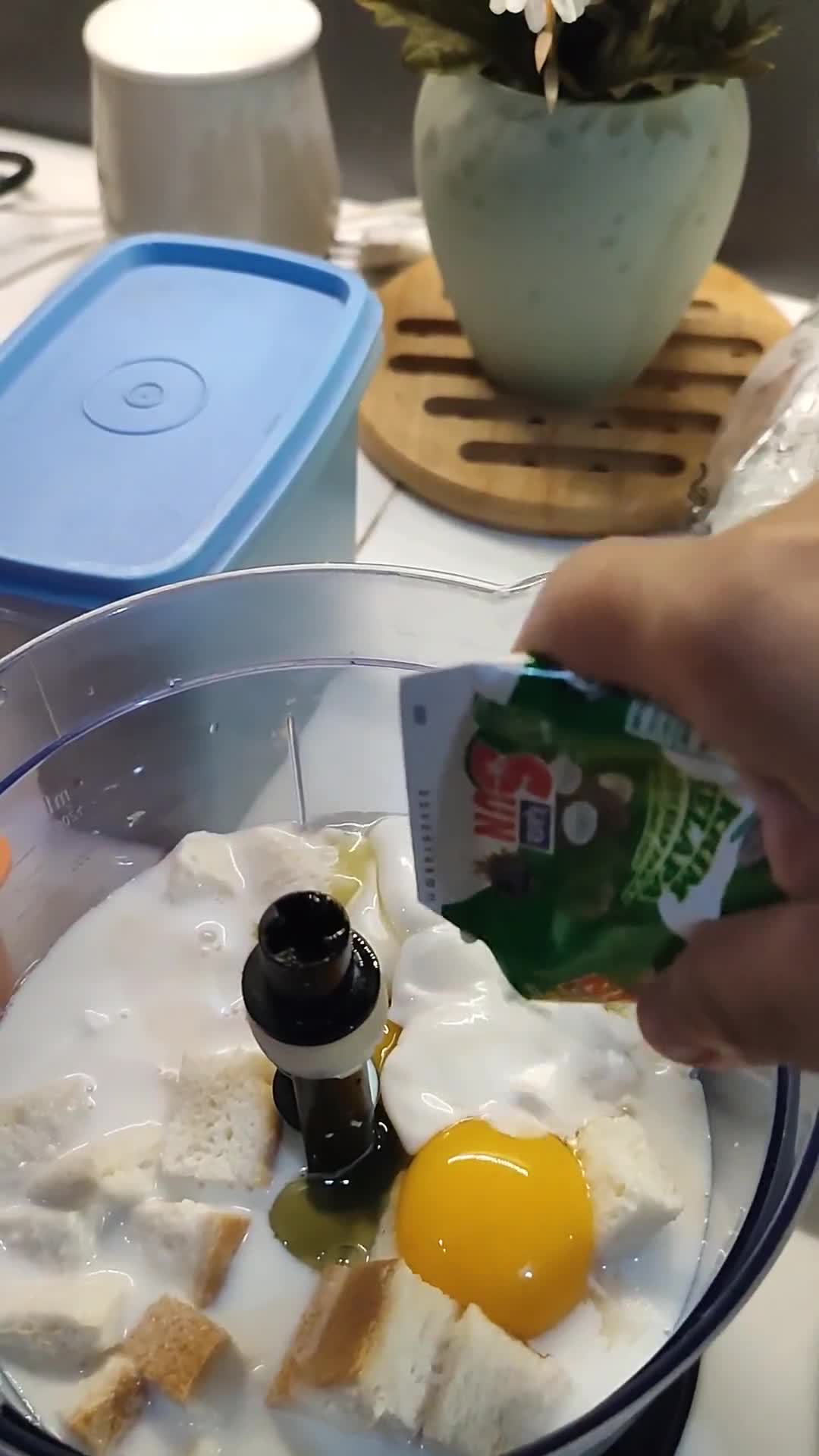 Foto langkah ke 2 dari resep Puding roti karamel.