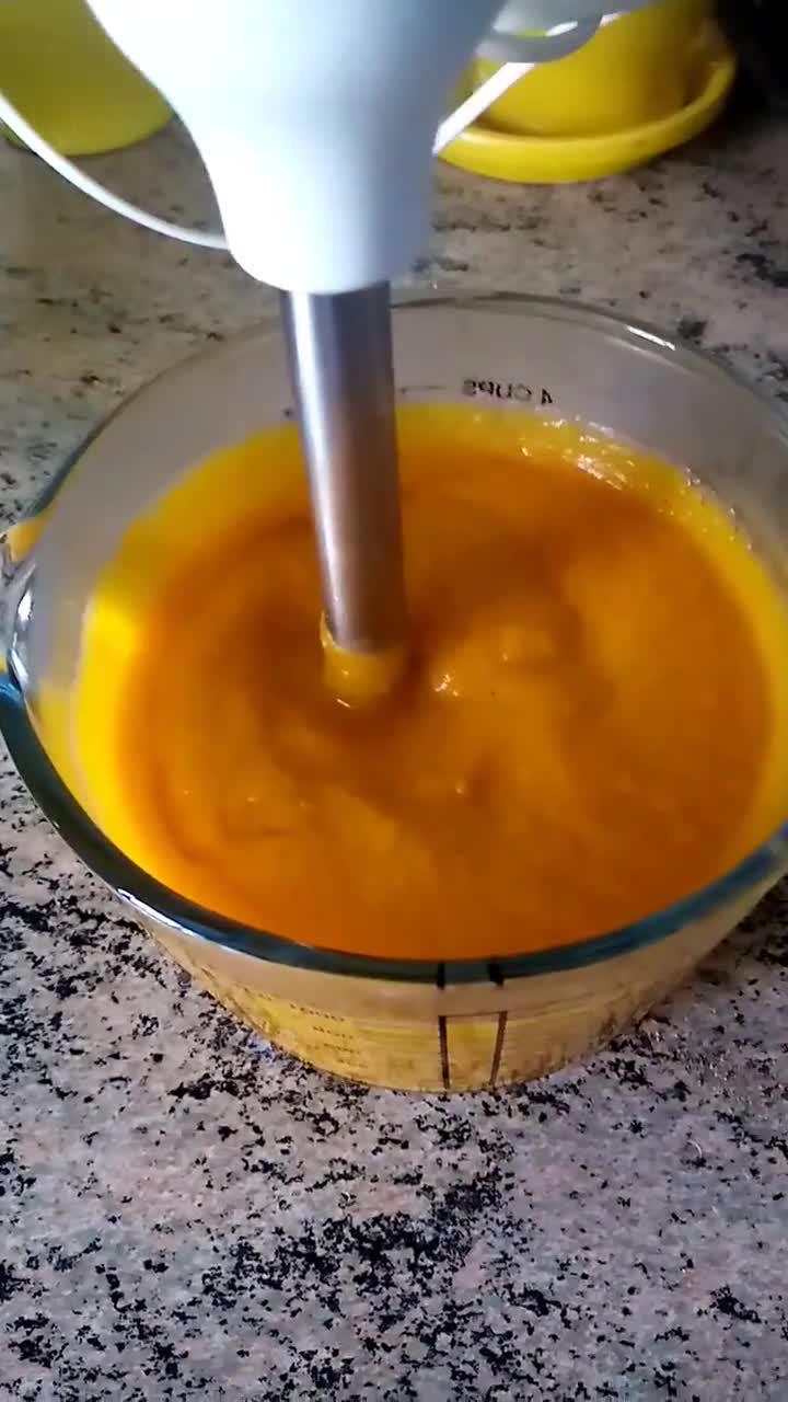 Foto del paso 7 de la receta: Crema de calabaza y batata con queso feta