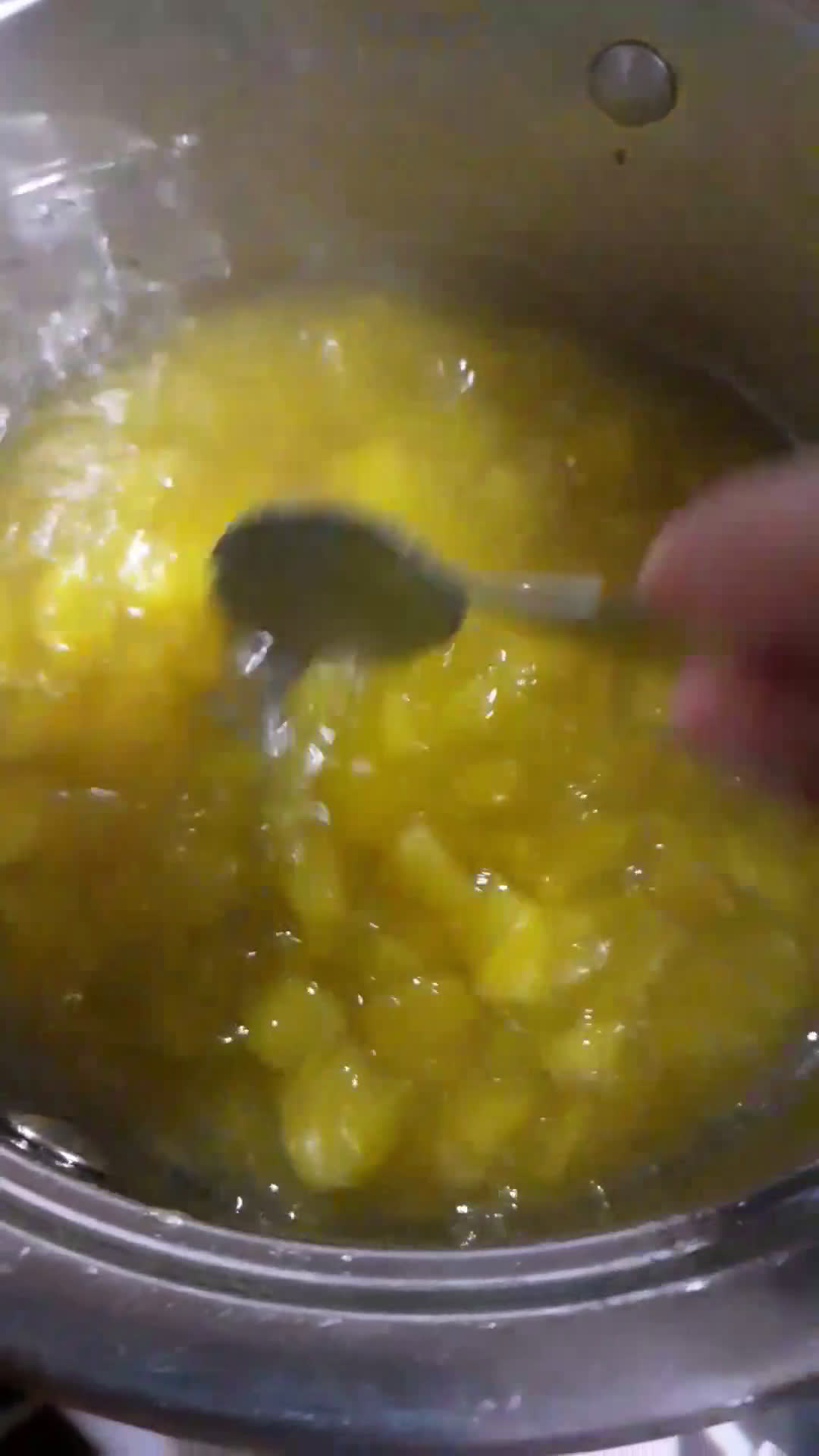 Foto del paso 11 de la receta: Tarta de doble queso con maíz y una compota de mango