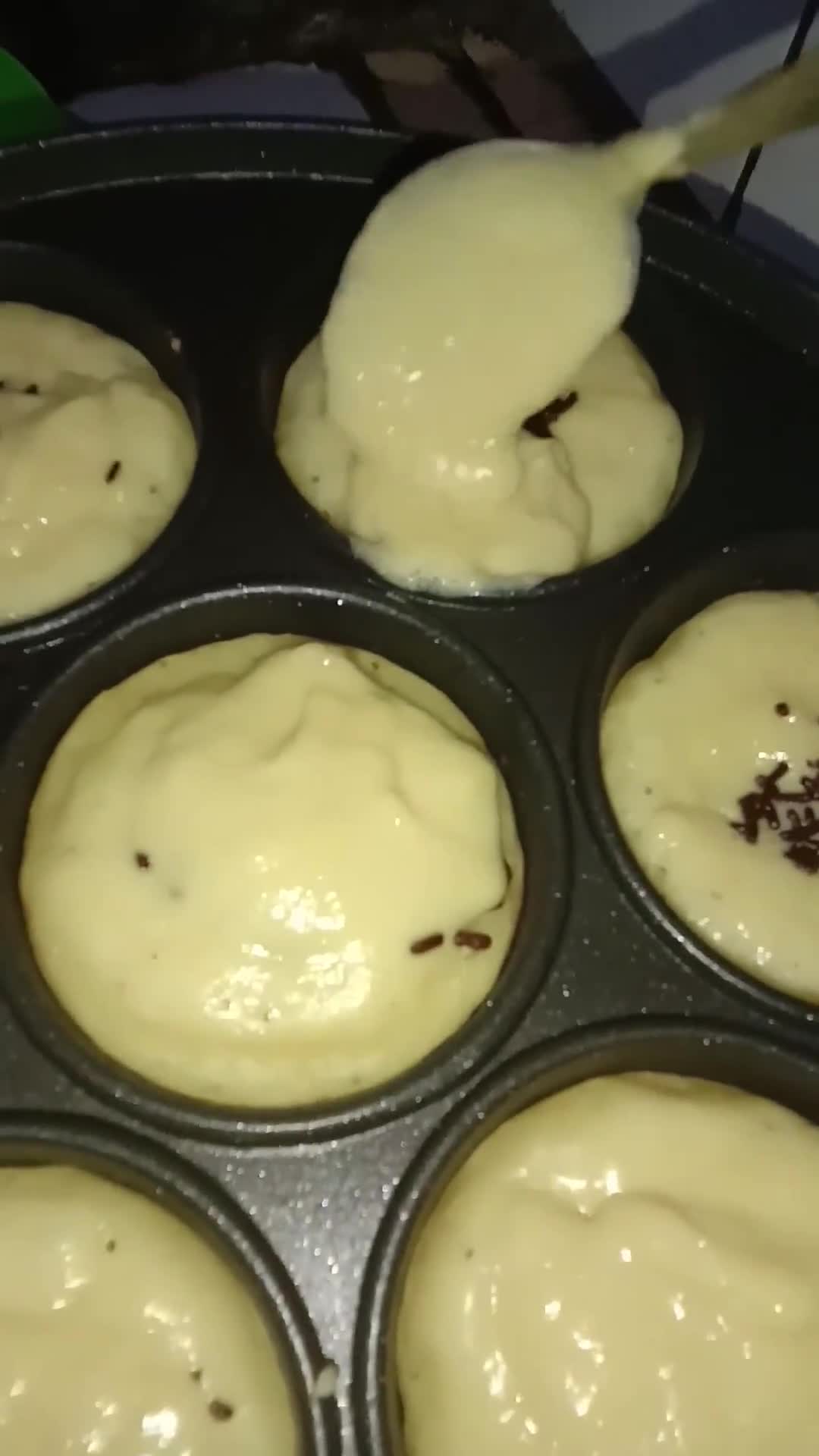 Foto langkah ke 7 dari resep Kue kamir/khamir tape isi coklat.