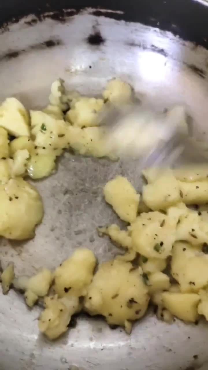 फलाहारी आलू की सब्जी (Falahari aloo ki sabzi recipe in hindi) रेसिपी चरण 2 फोटो