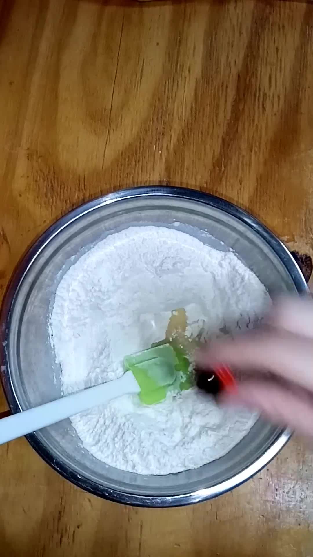 Foto del paso 3 de la receta: Torta 80 golpes con harina leudante