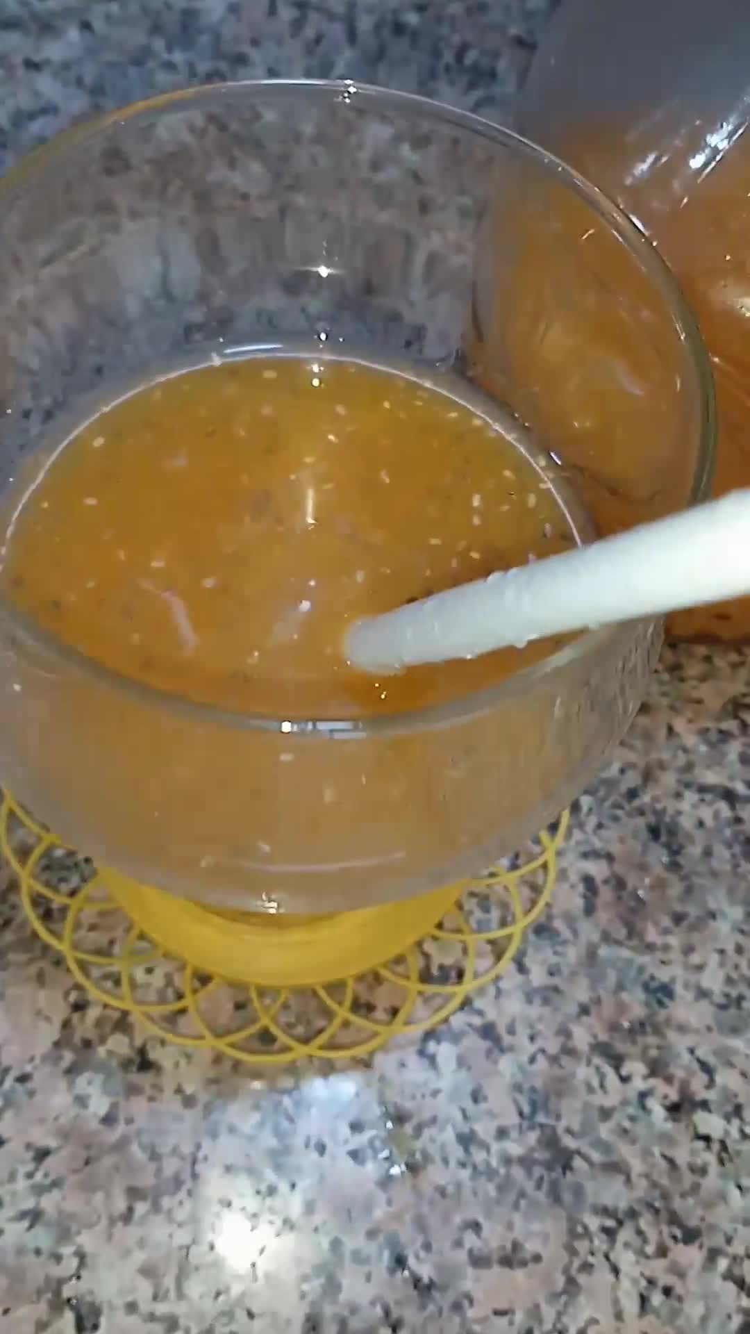 Une image de l'étape 4 de Boisson détox clémentine et chia.