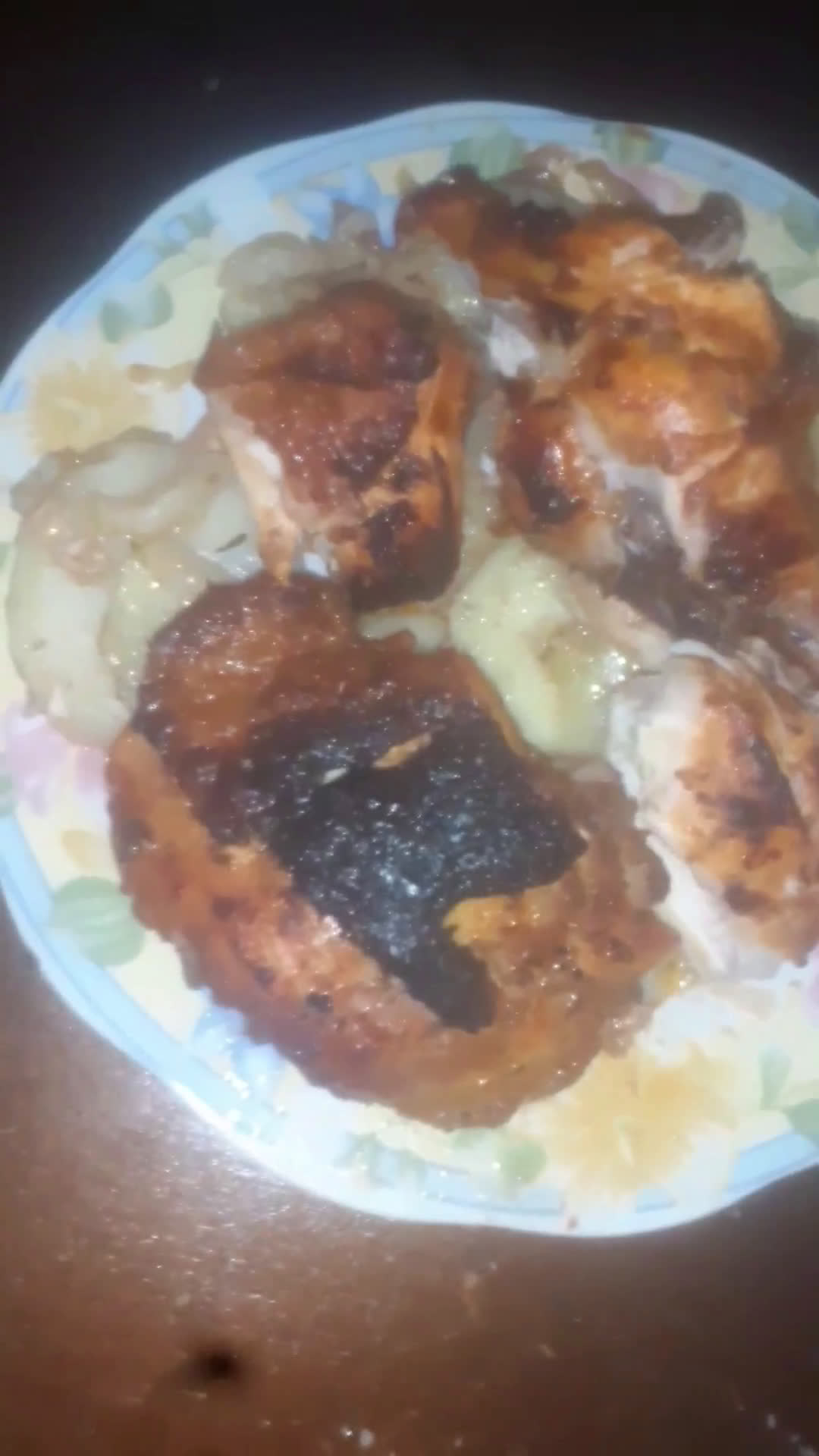 صورة لخطوة 5 من وصفة بطاطا بالدجاج محمر في الفرن ولا الذ 😋🤤
