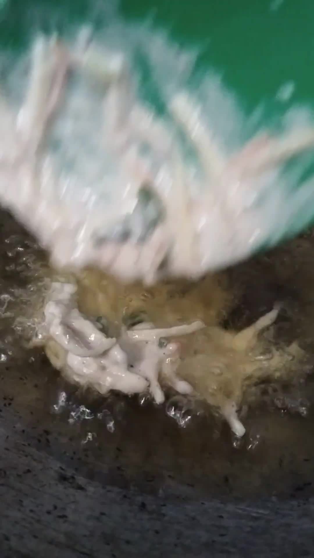 Gambar langkah 2 resipi Cucur kentang.