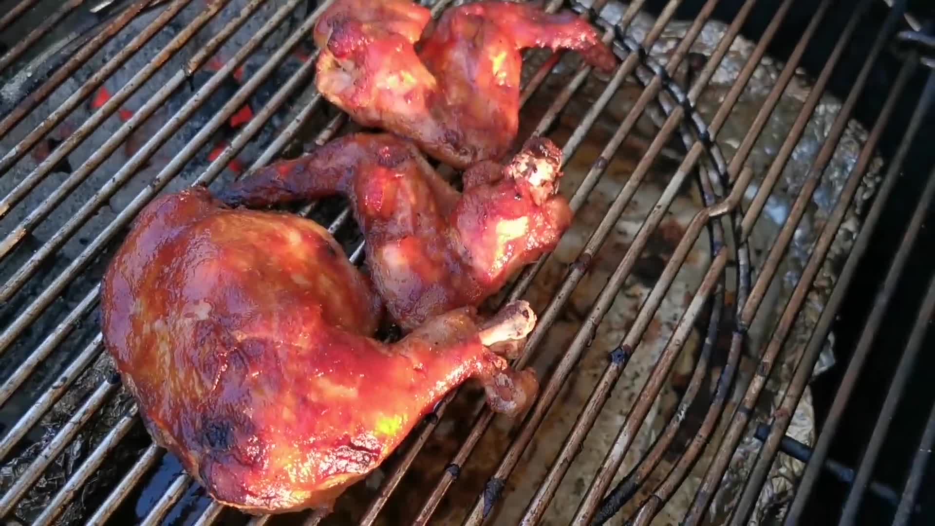 Bbq csirkecomb faszénen sütve recept fázis 6 fotója